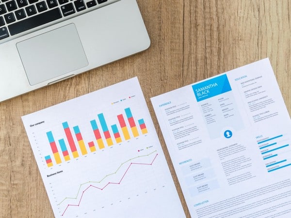 Datenanalyse und Business-Reports für erfolgreiche Unternehmensstrategie, Zertifizierte Beratung bei Slamanig Consulting & Training.